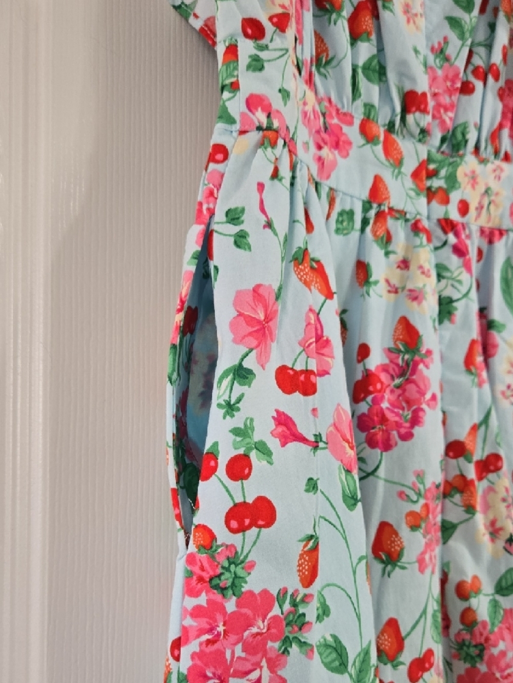 Ann Taylor Floral Flutter Sleeve Flare Dress Size 00P - Picture 8 of 9